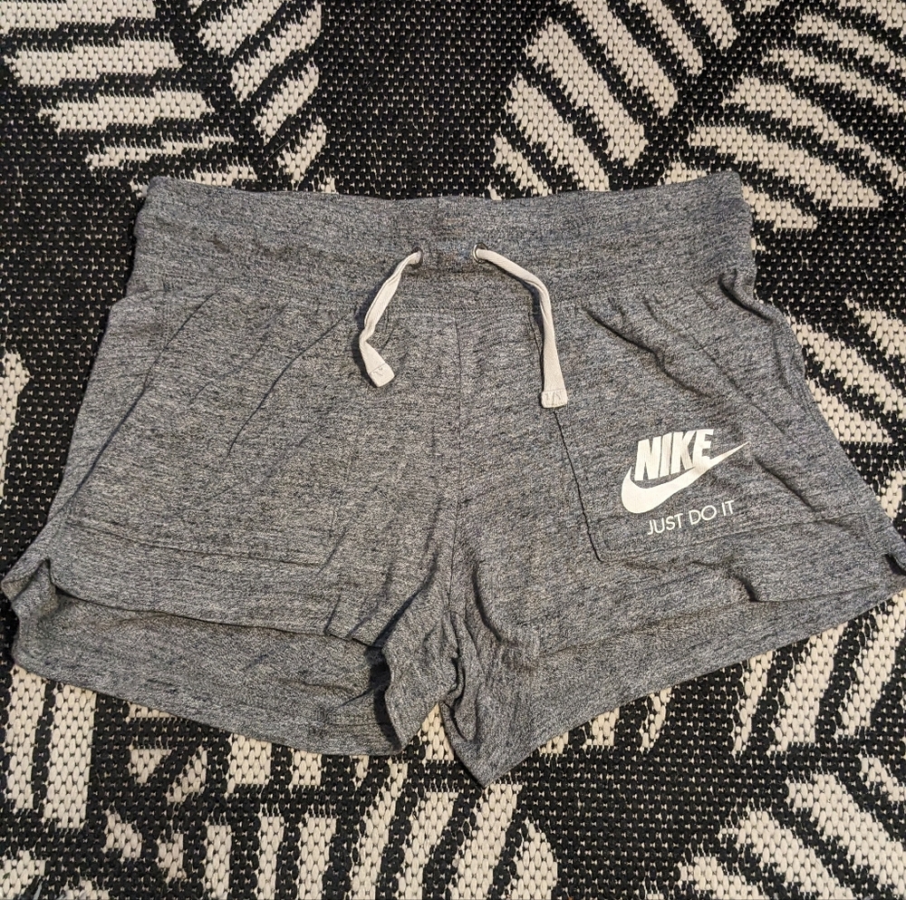 ⭐️nike shorts